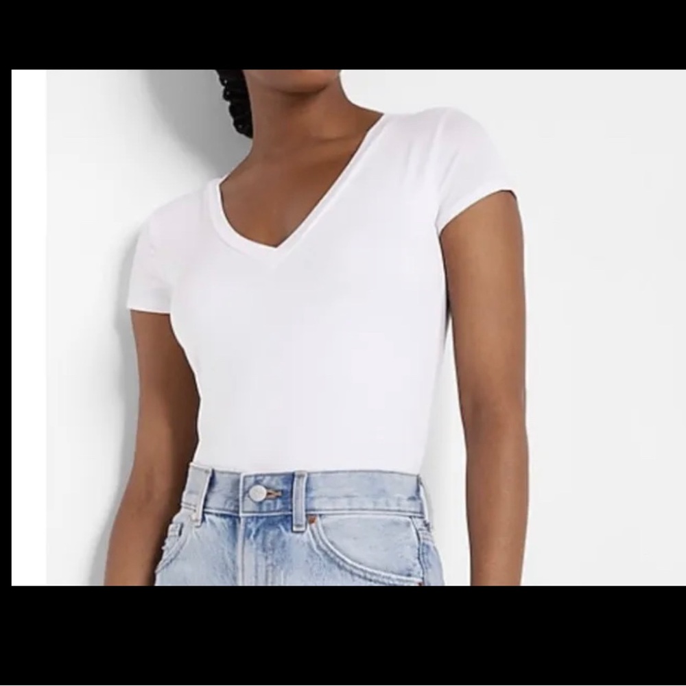 NWT! Express Fitted V-Neck Double Layer Tee - Women’s Size Small
